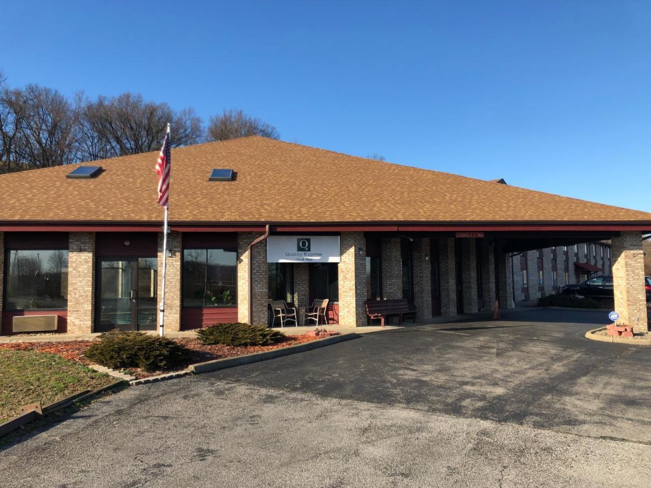 Quality Express Inn & Suites Mineral Wells Bagian luar foto